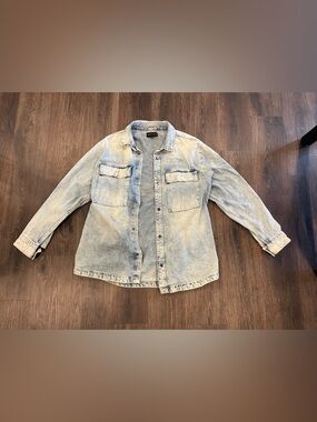 Light Wash Denim Button-Up Jacket